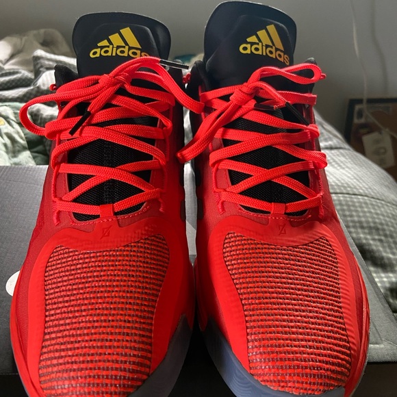 Adidas Derrick Rose 11’s. Phoenix Reborn